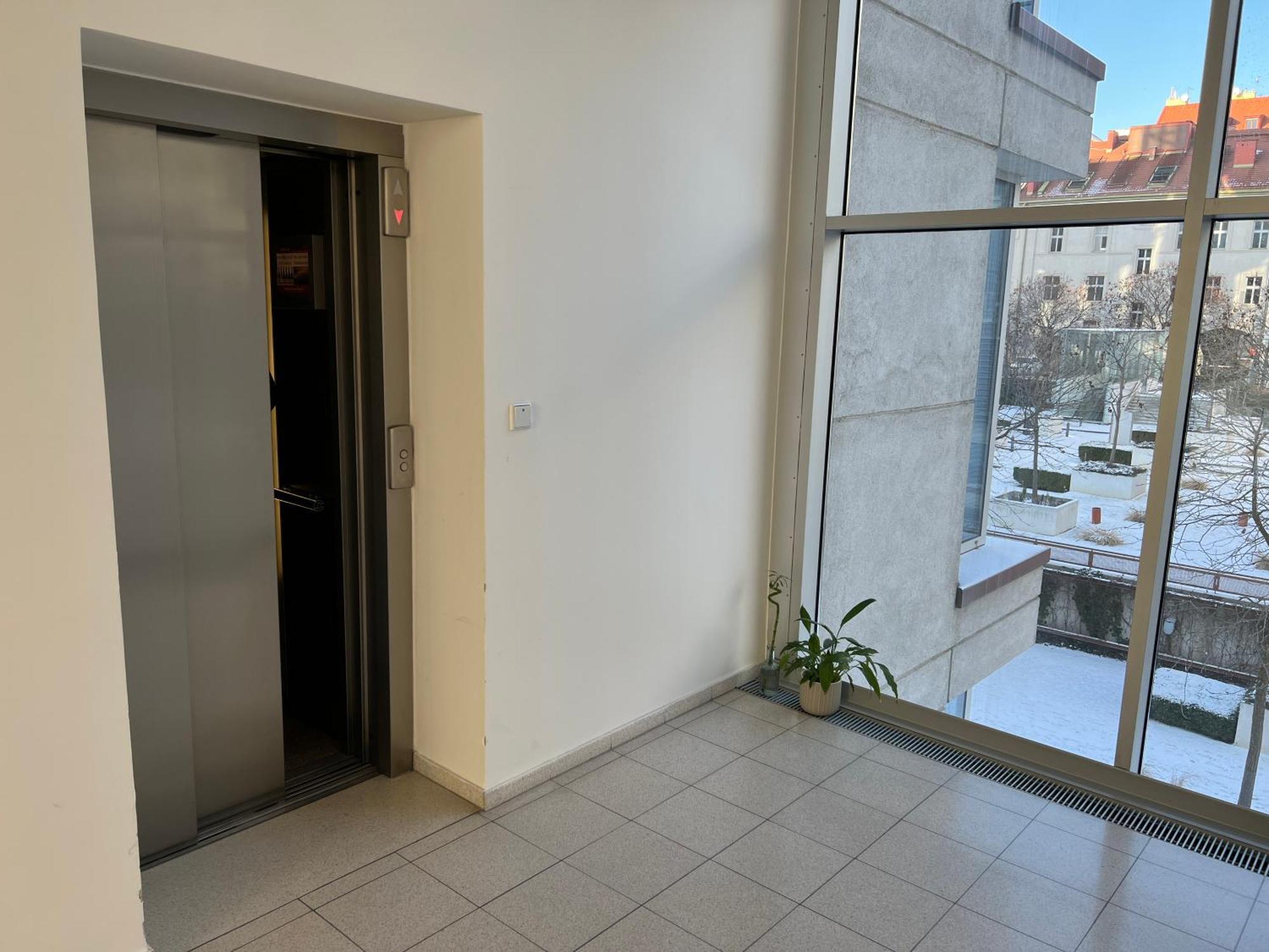 Appartamento Tva Oaza V Srdci Vinohrad Praga Esterno foto