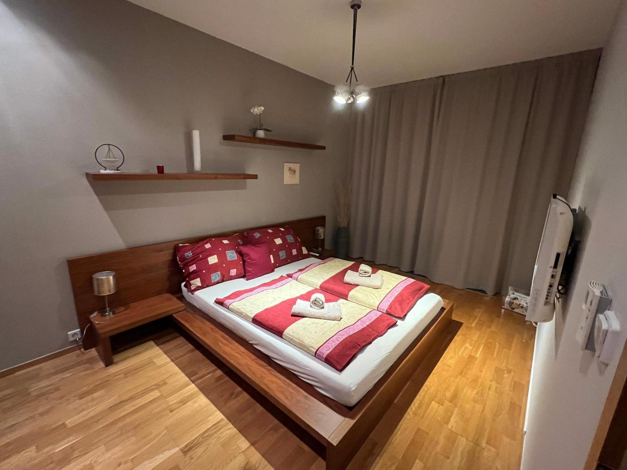 Appartamento Tva Oaza V Srdci Vinohrad Praga Esterno foto